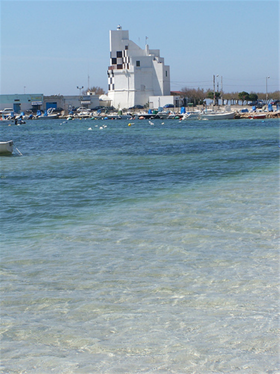 Faro di Torre San Giovanni