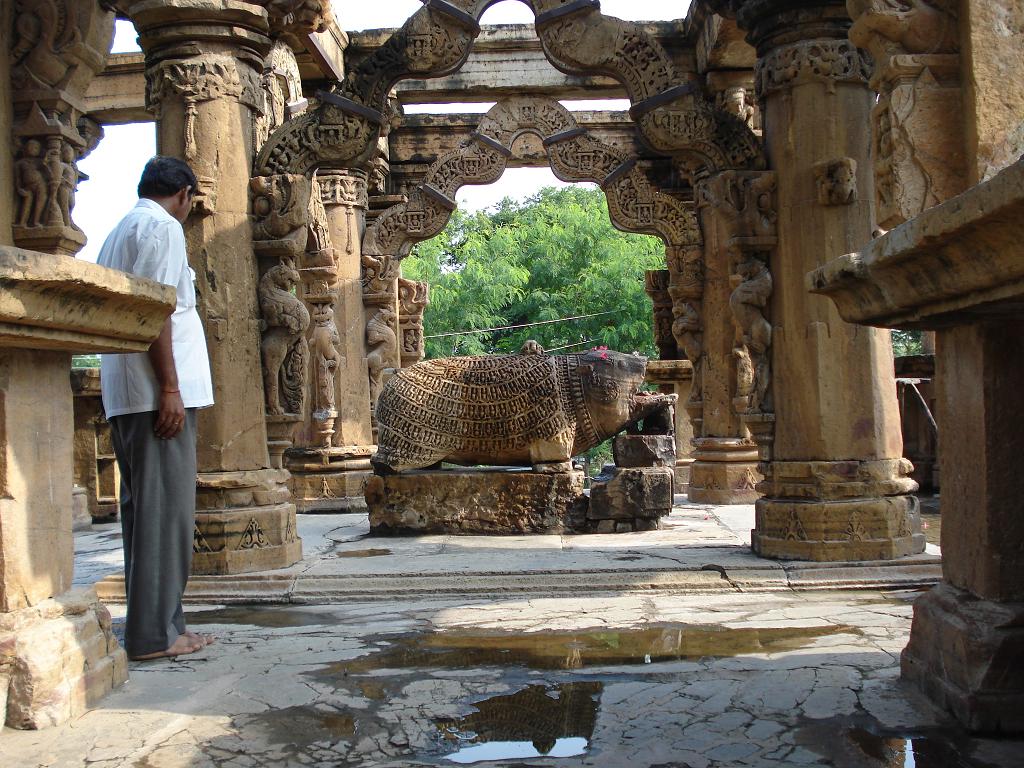 Nava Toran Temple