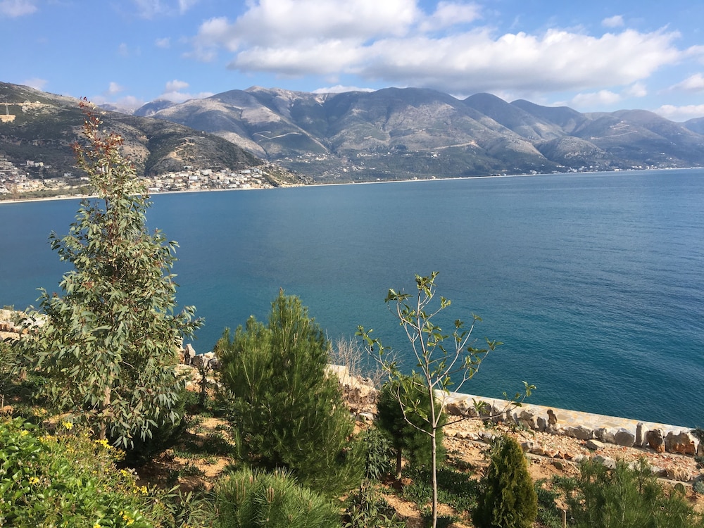Qeparo Beach