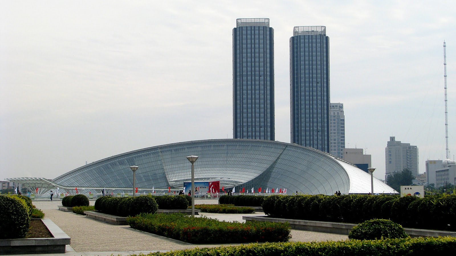 YiFengQu YiShu ZhanLanGuan