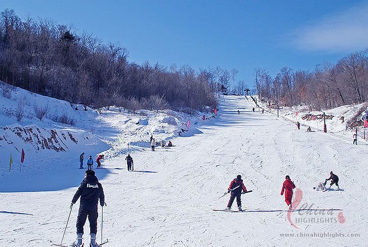 Yueliang Bay Ski Area