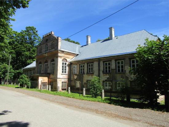Karlova Manor