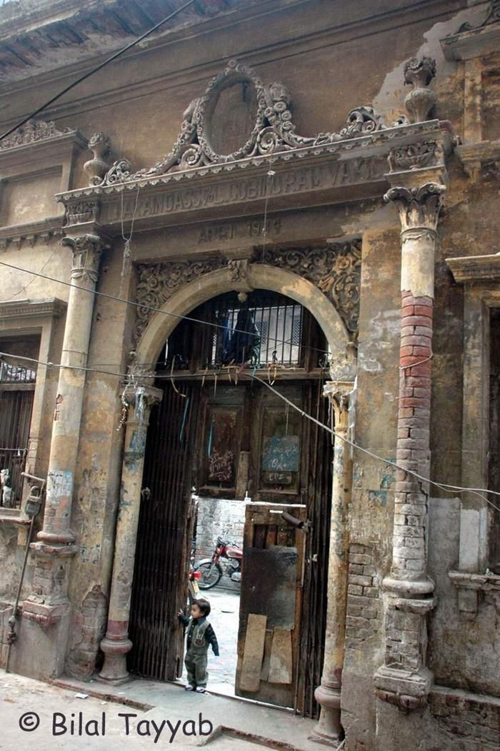 Taxali Gate