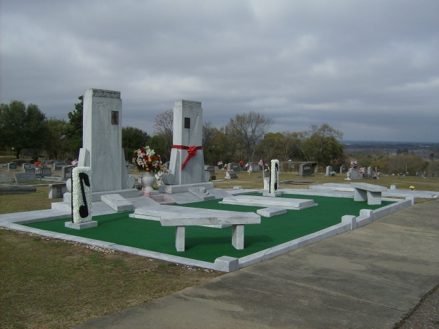 Hank Williams Memorial - Oakwood Annex Cemetery