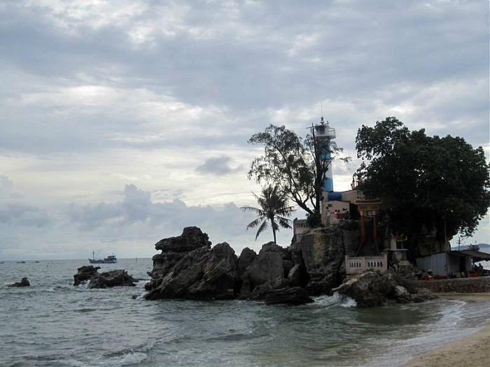 Dinh Cau Beach