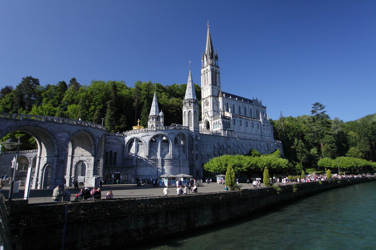 Notre Dame de Lourdes
