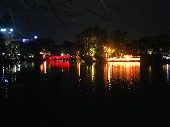 Hoan Kiem Lake Walking Street