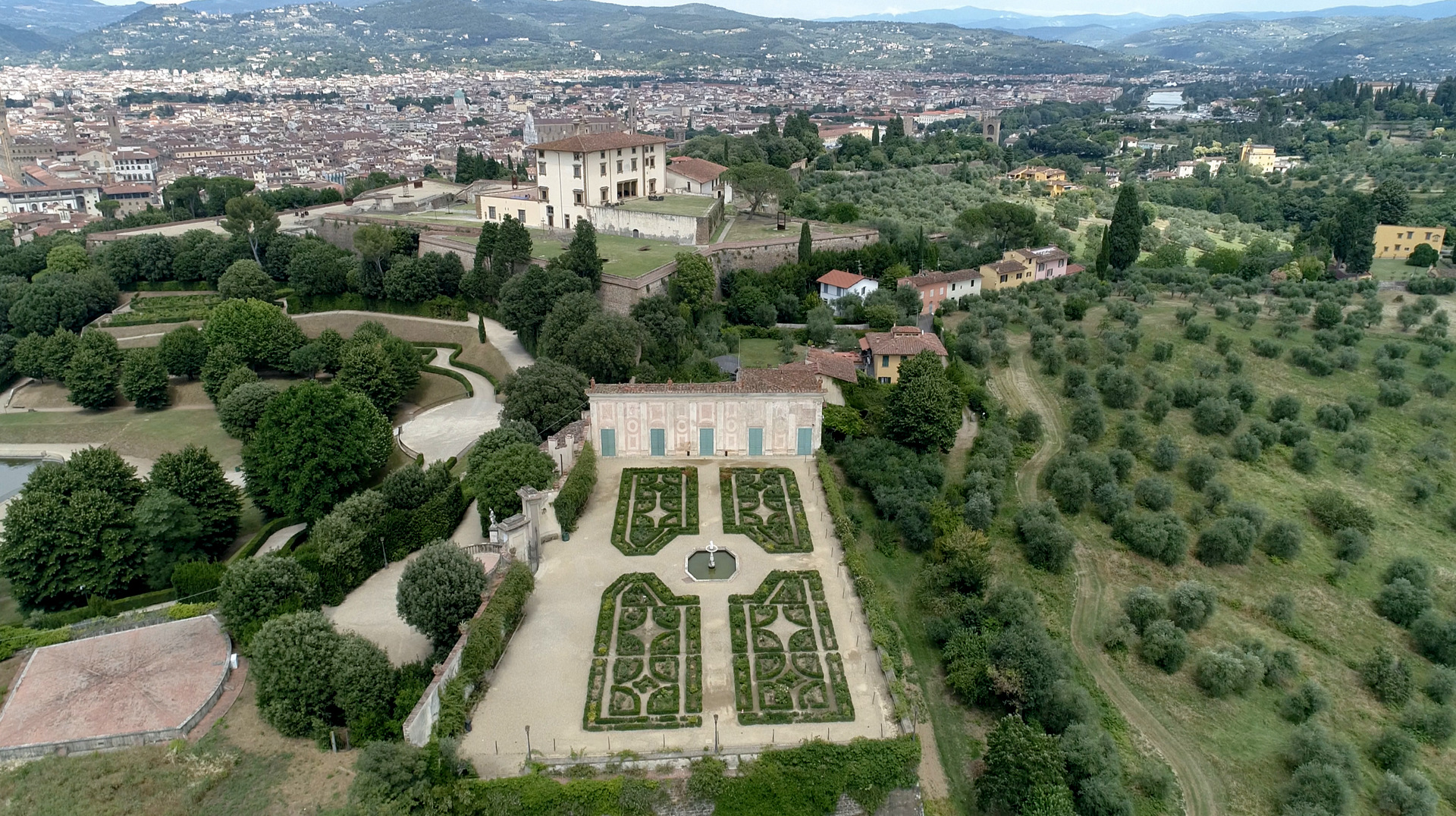 Giardino Di Piazzale Ellero Dei Mille - Monumento ai Caduti di Pordenone