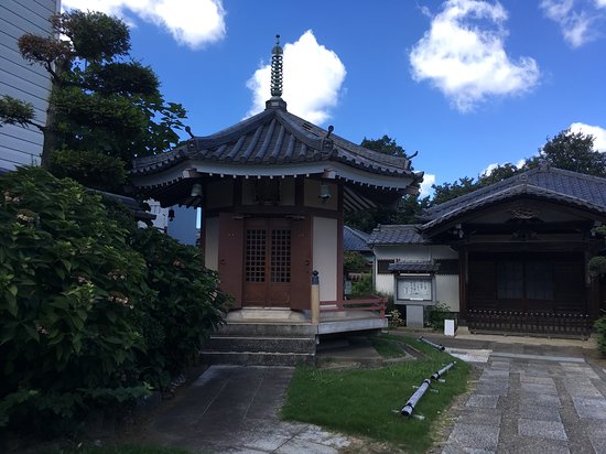 Kaizoin Temple