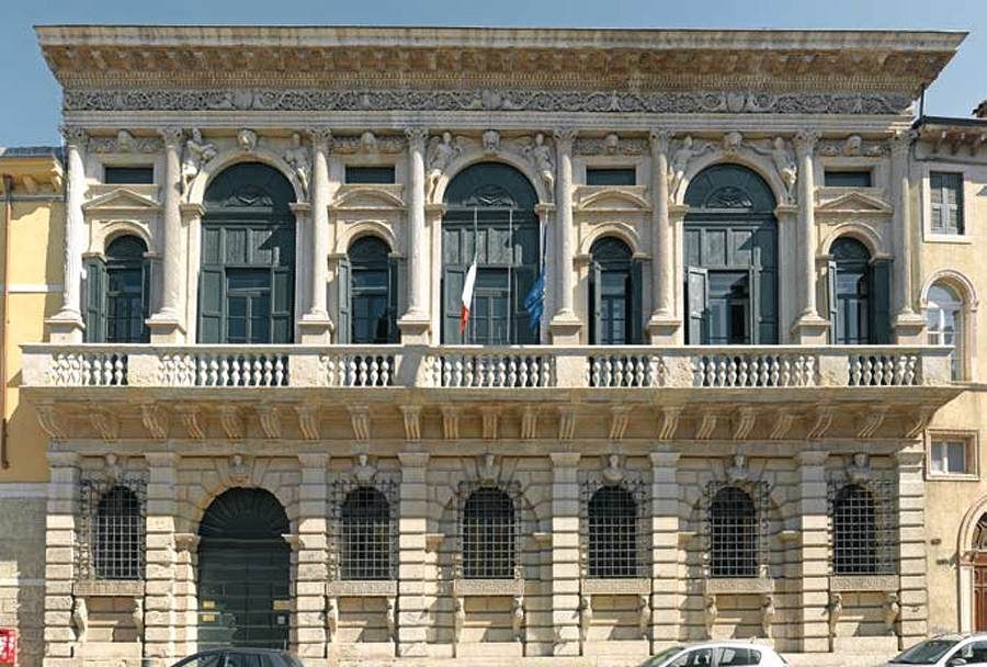 Palazzo Orti Manara