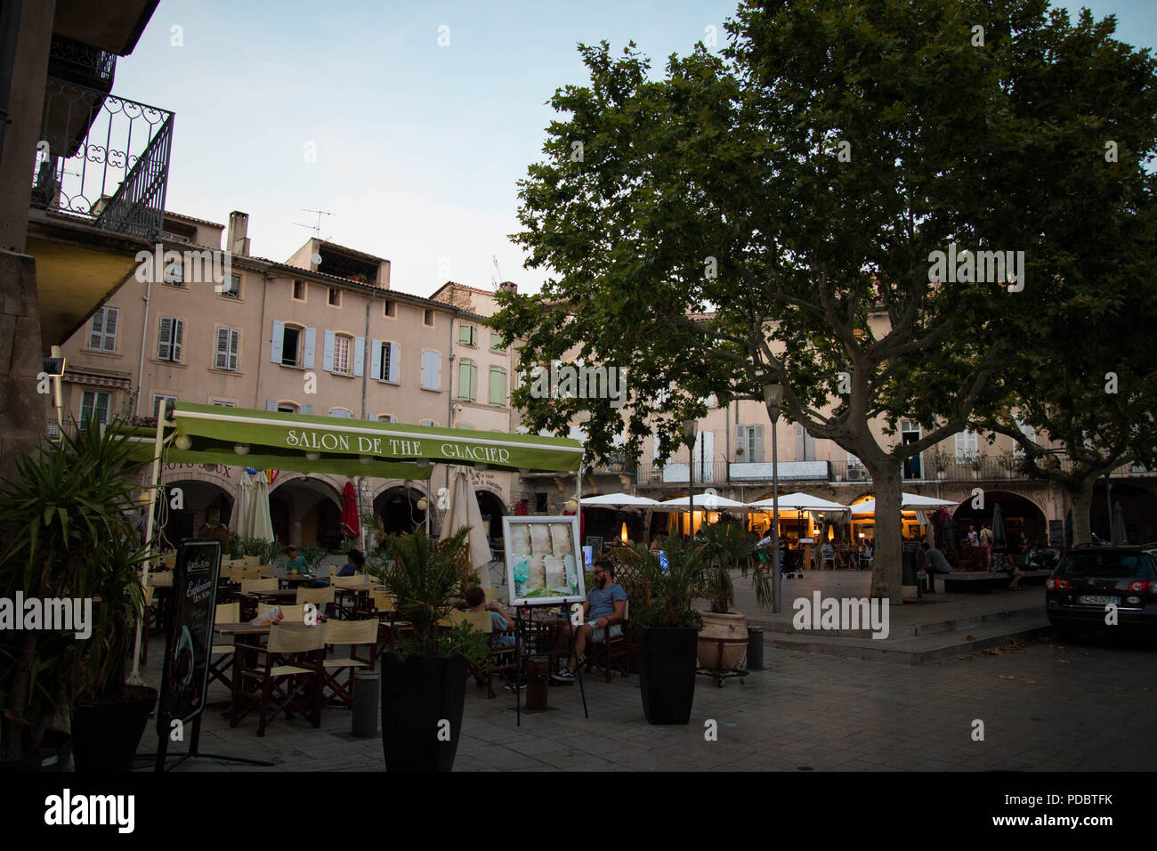 Place de Arcades