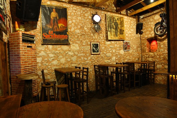Redpoint Cafe & Bar