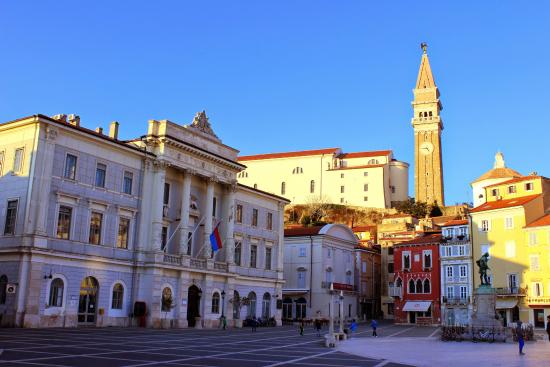 Tartini Square (Tartinijev trg)