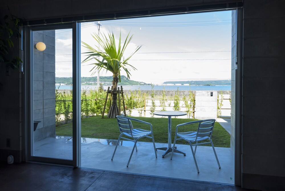 Sea Side Garden Hamahiga