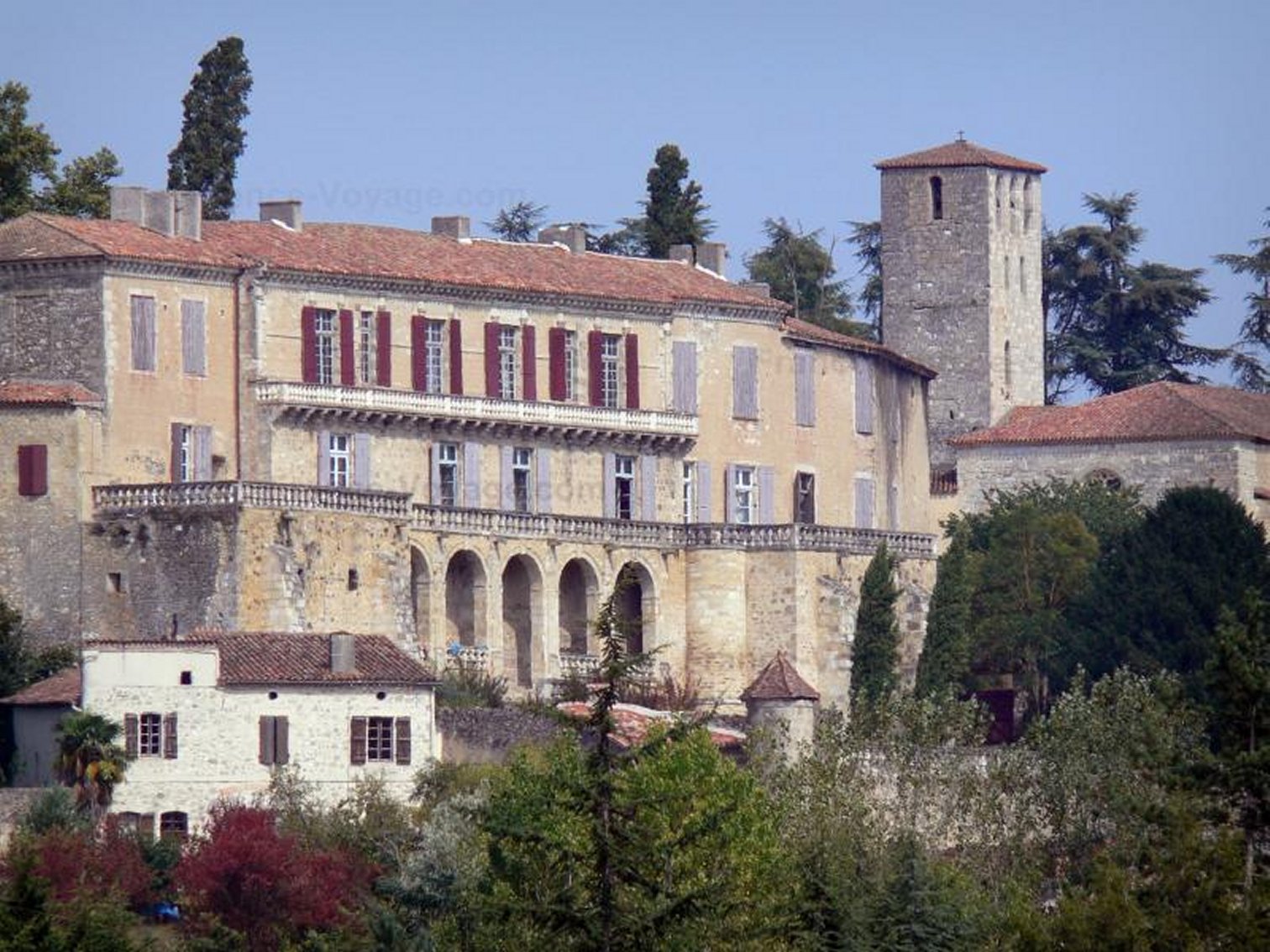 Chateau De Poudenas