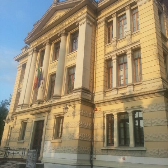 Liceo Ginnasio Statale "A. Canova"