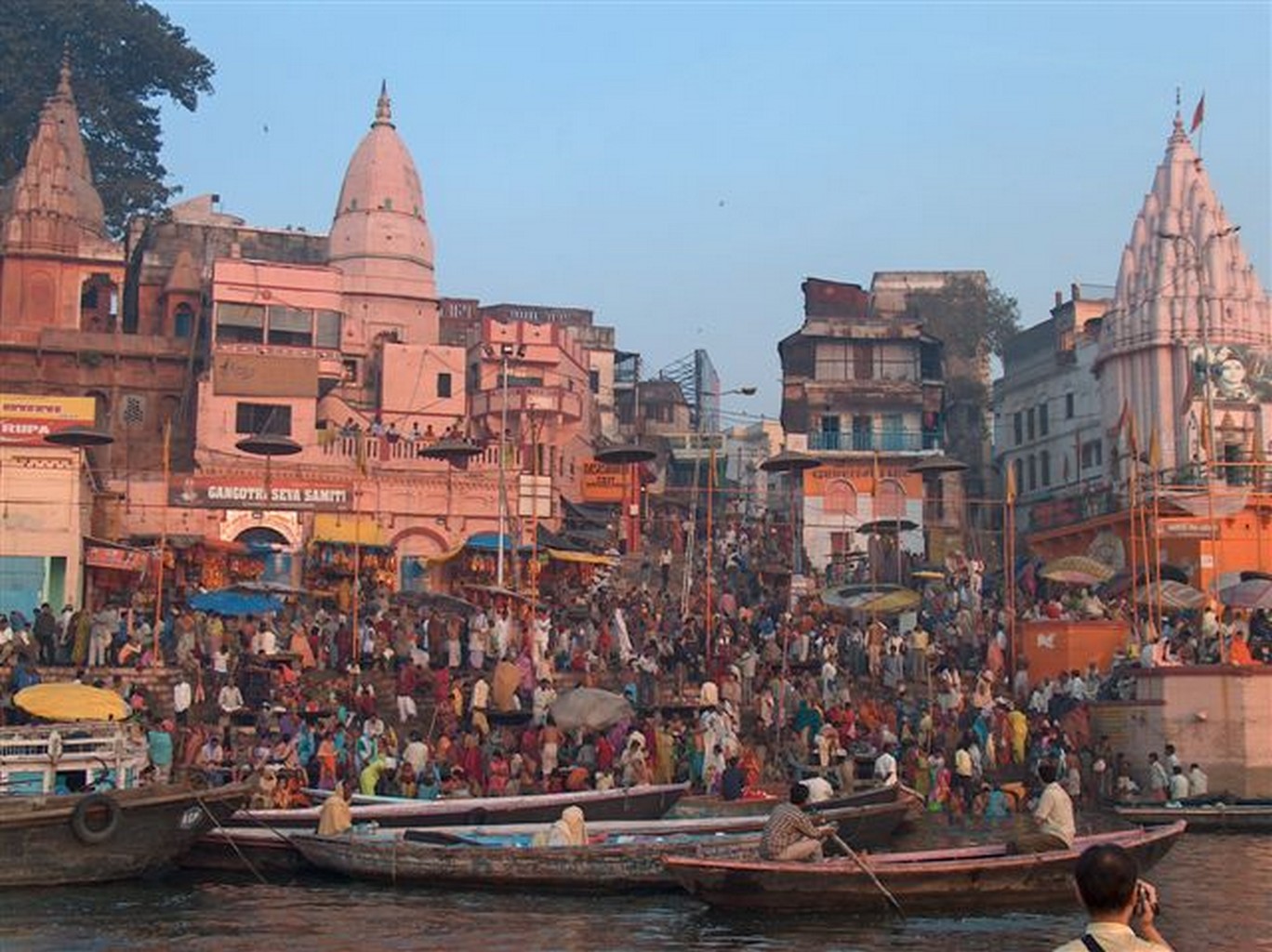 Dasaswamedh Ghat