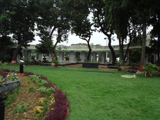 Victory War Memorial