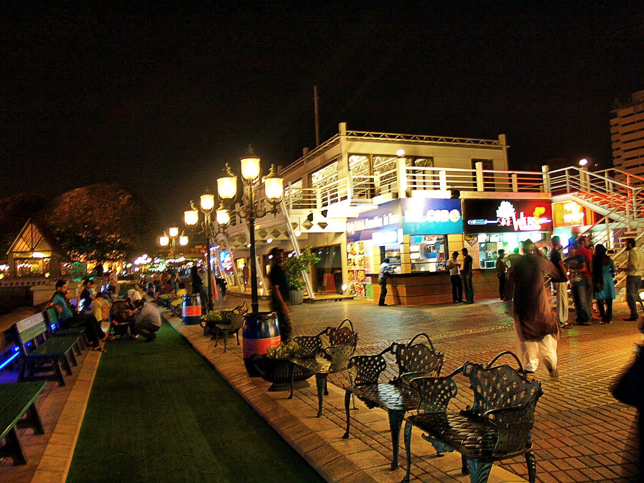 Port Grand