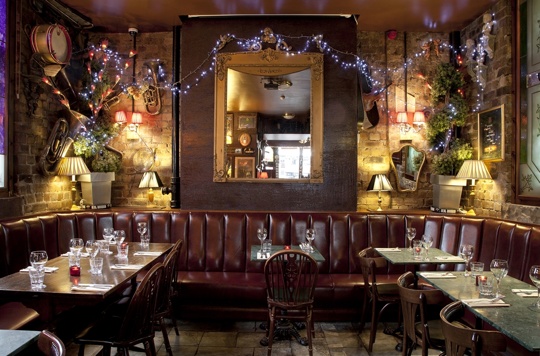 Whiski Bar & Restaurant