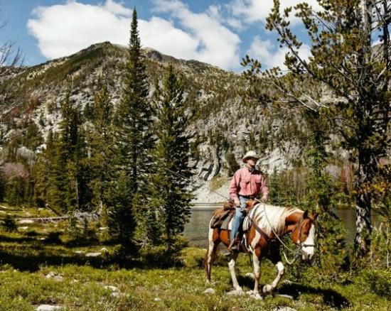 Lone Mountain Ranch Outdoor Shop