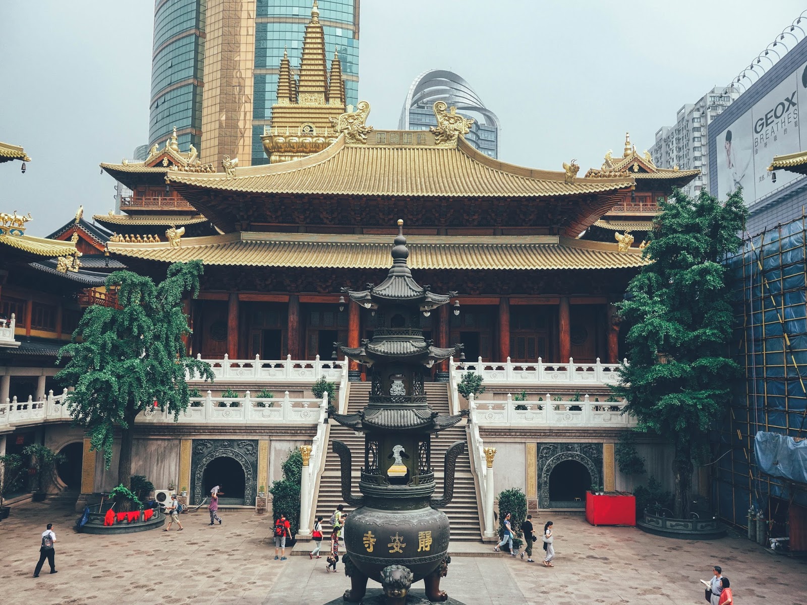 Jing'an Temple Square