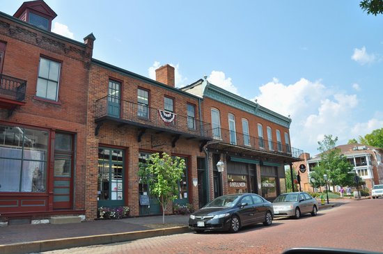St. Charles Historic District