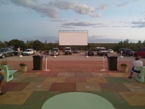 Tors Drive-In
