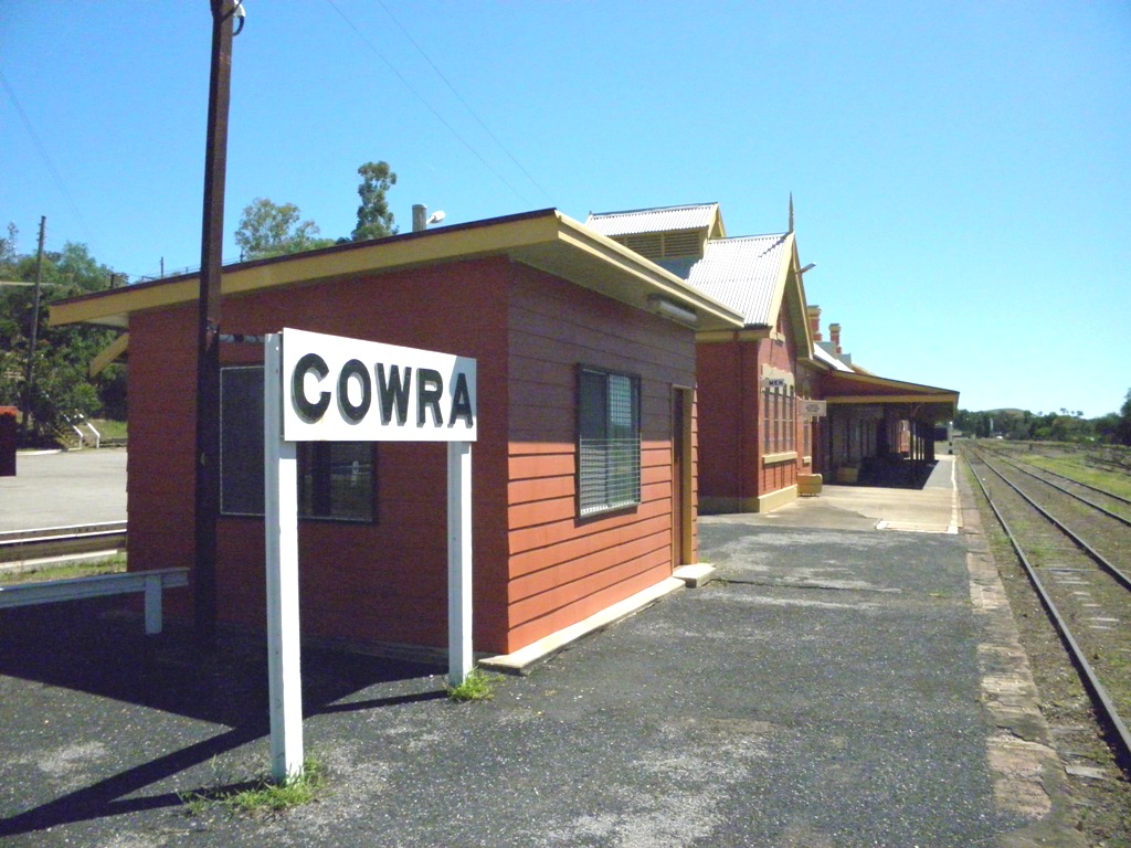 Cowra Railway Station