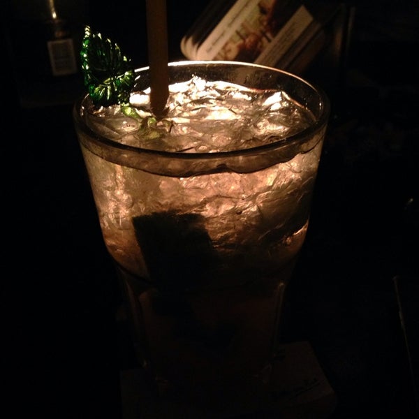 Cocktail Bar Blue One