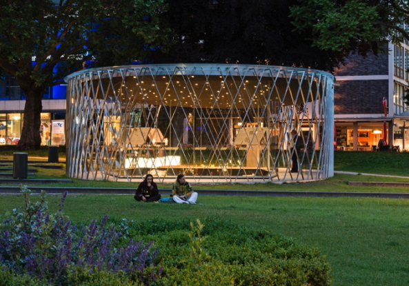 Archäologische Vitrine