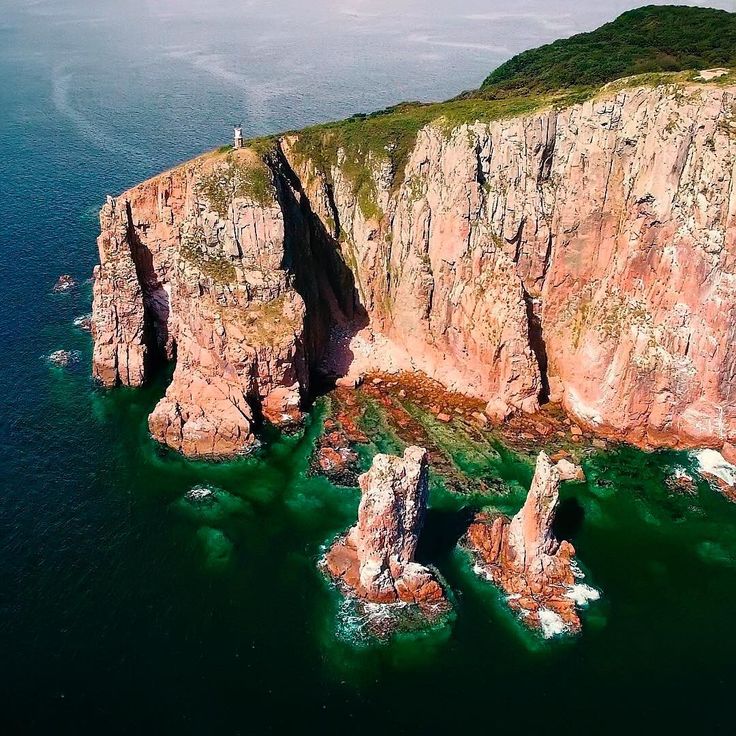 Shkot Island