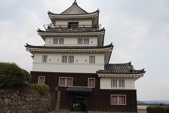 Hirado Castle