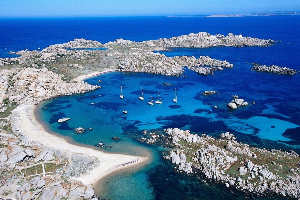 Iles Lavezzi