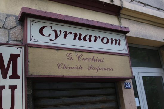 Parfumerie Laboratoire Cyrnarom