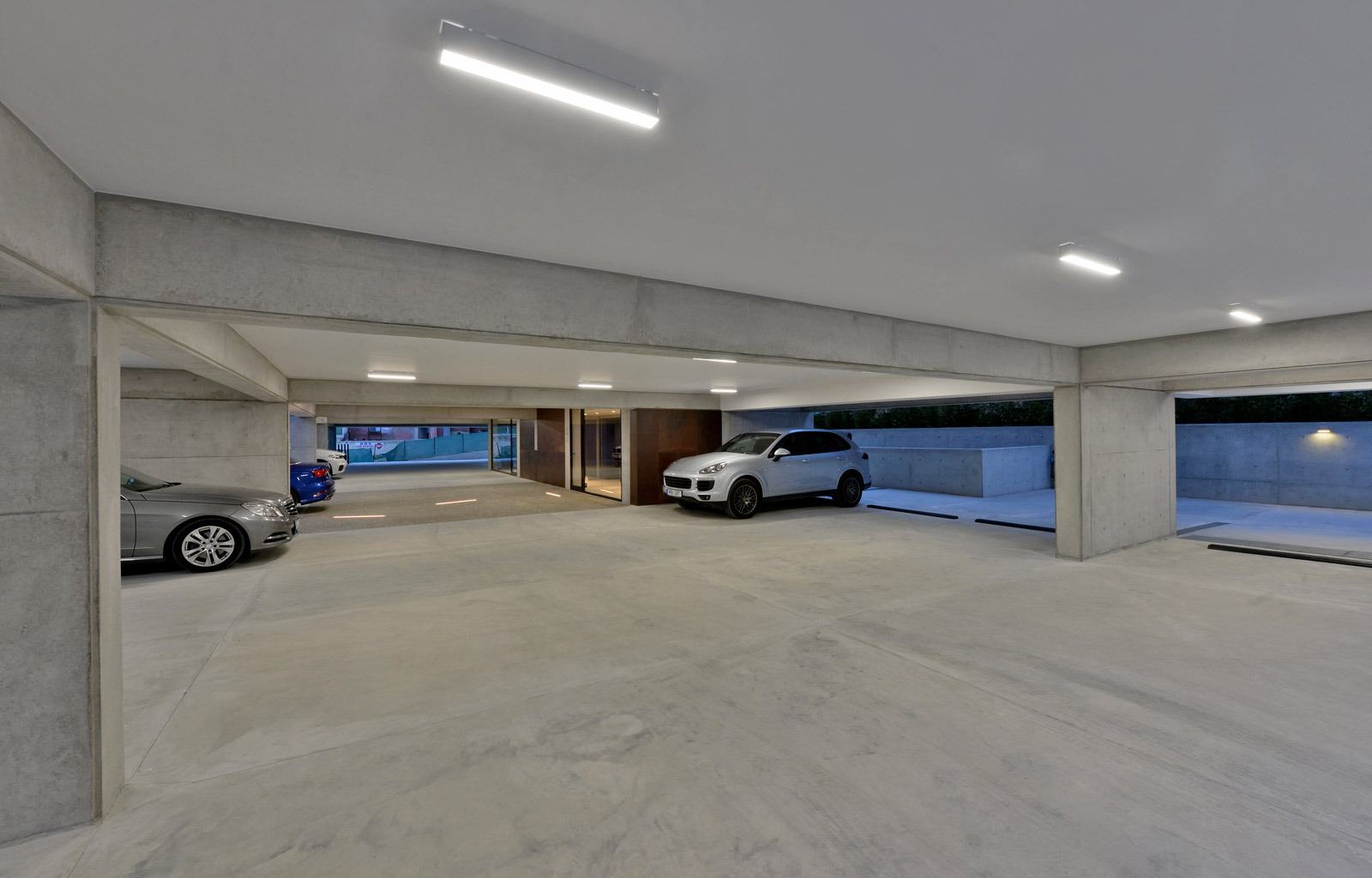 Kanda Parking Area Down Line
