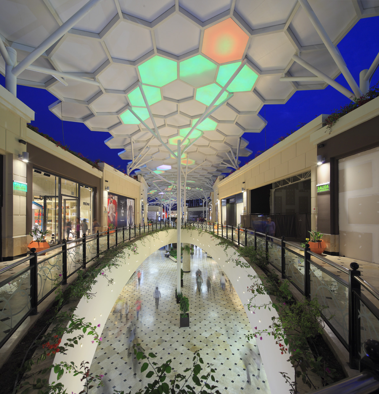 Jockey Plaza