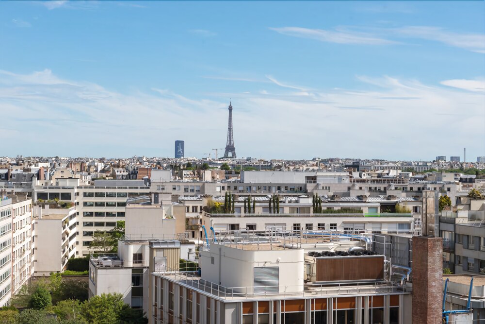 Invited in Paris
