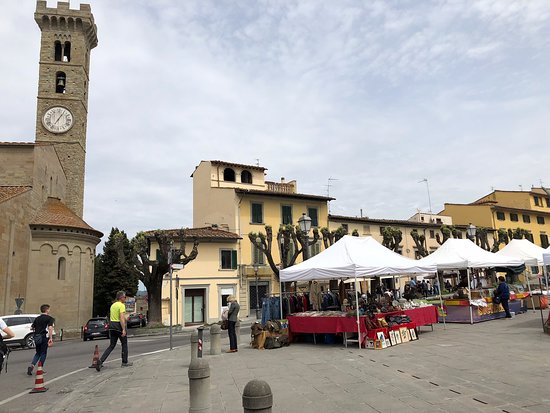 Piazza Mino