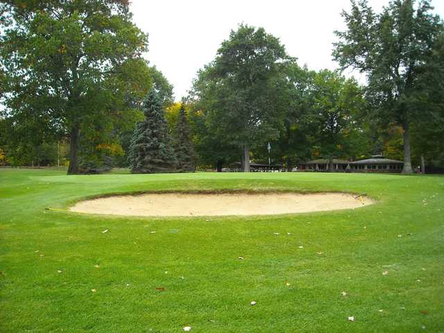 White Deer Country Club