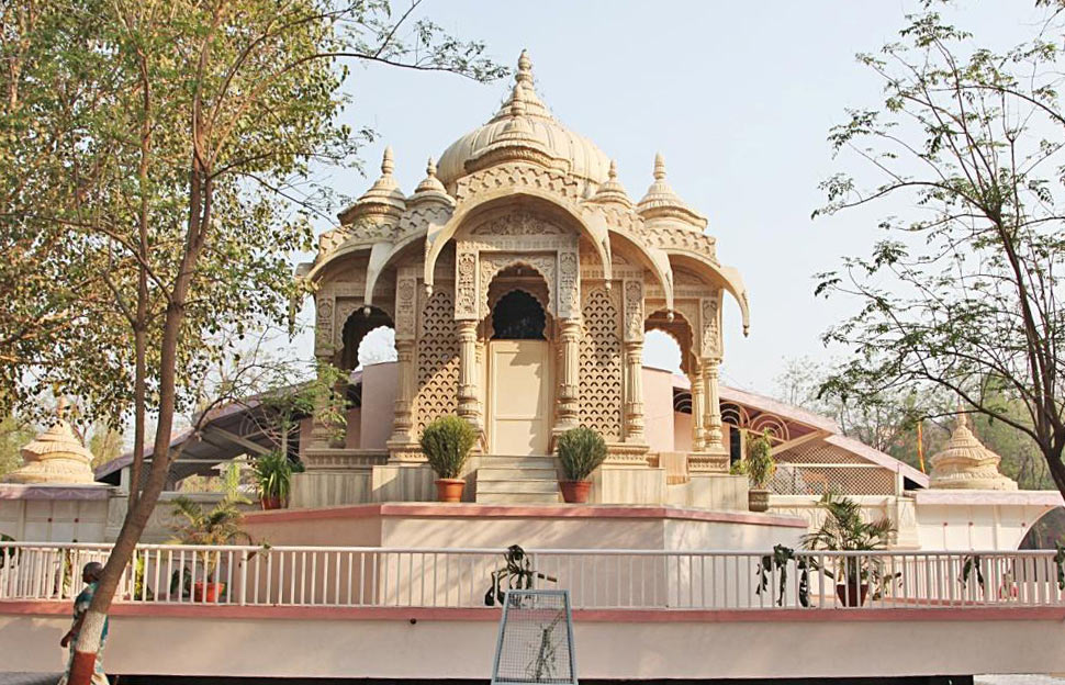 Shree Laxmanji Temple
