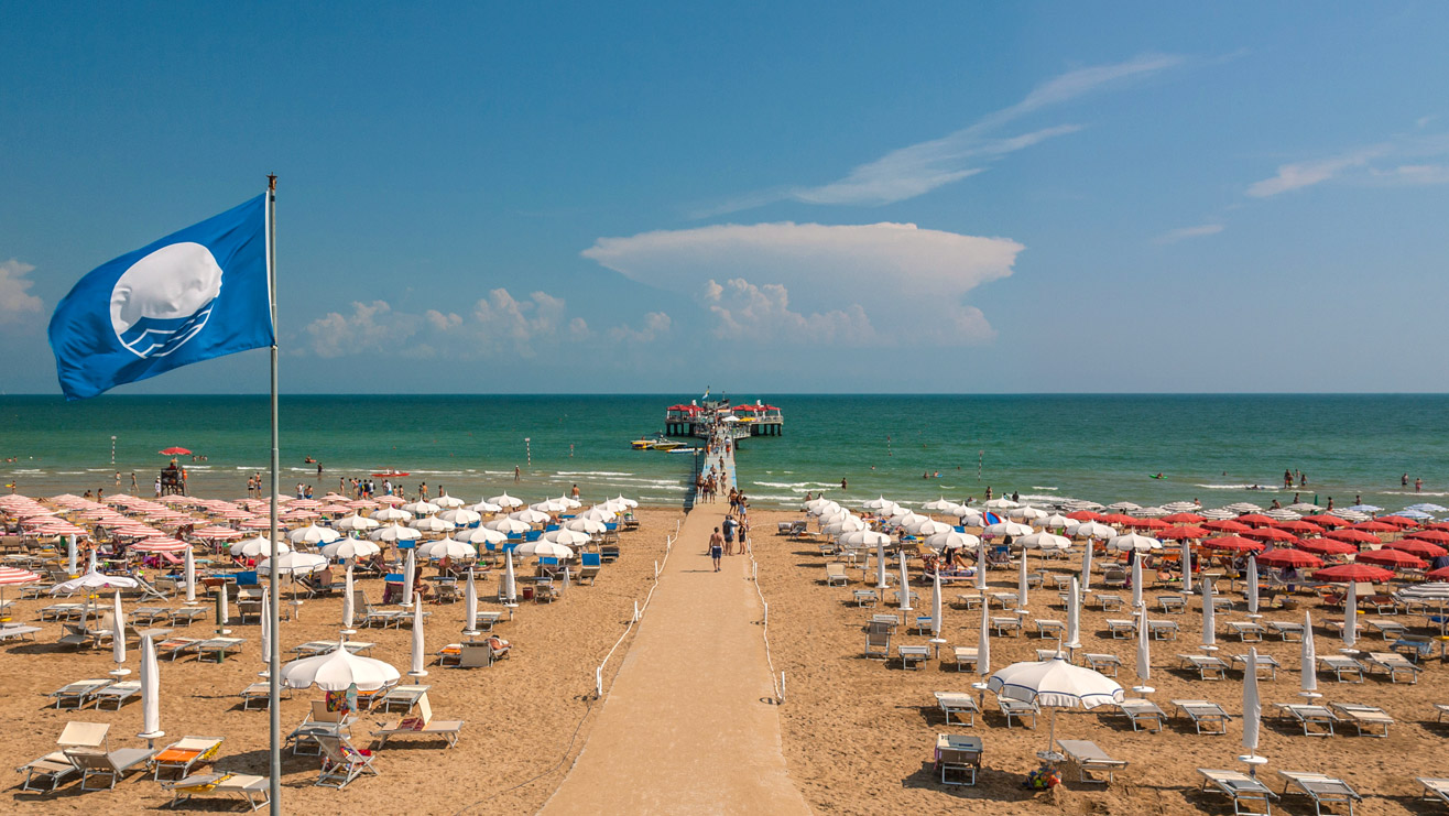 Lido Marina Beach