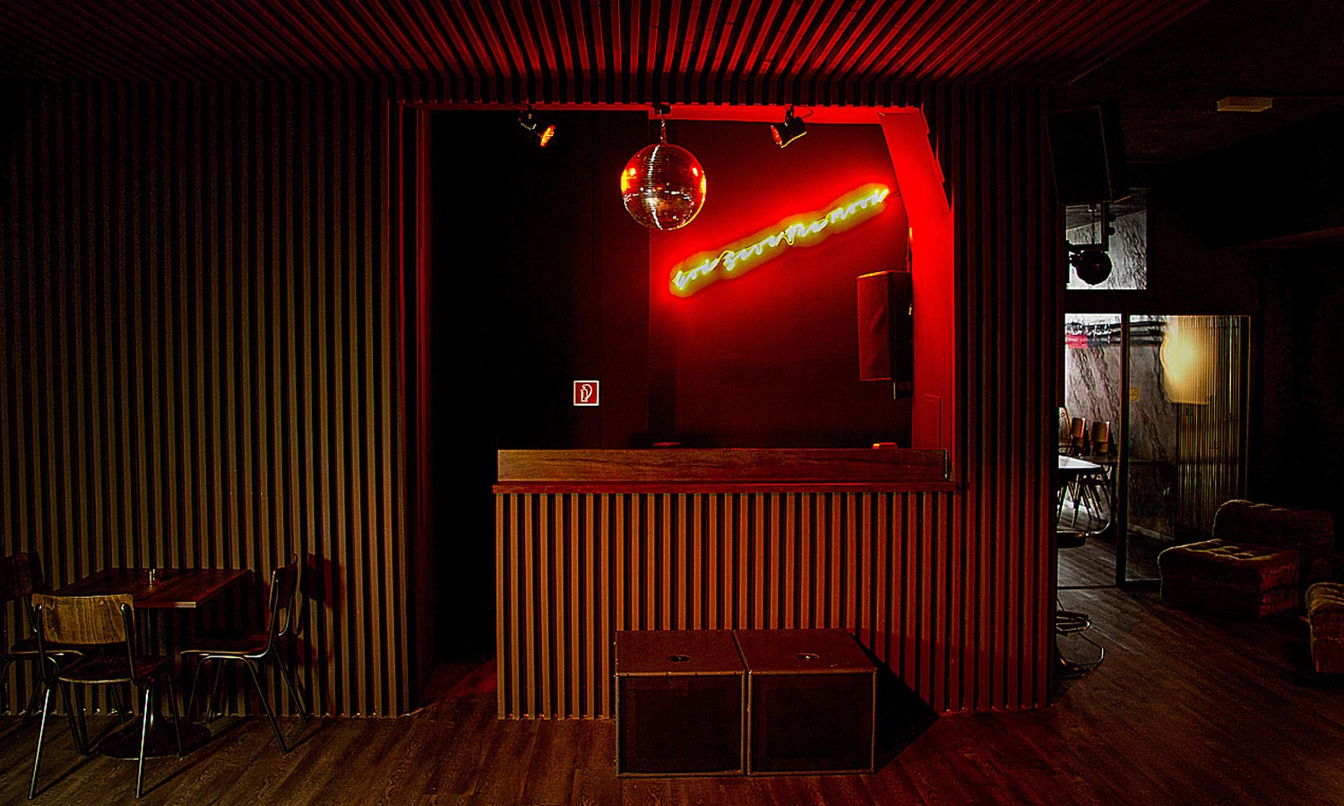 Arrow Club & Bar