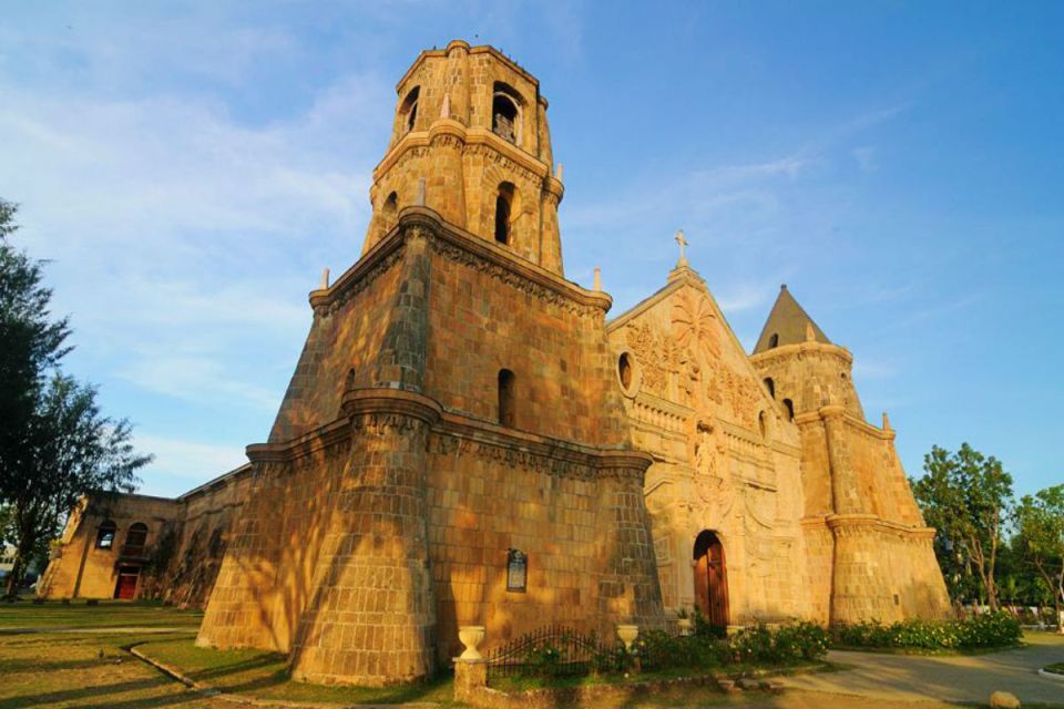 Santo Tomas de Villanueva Church