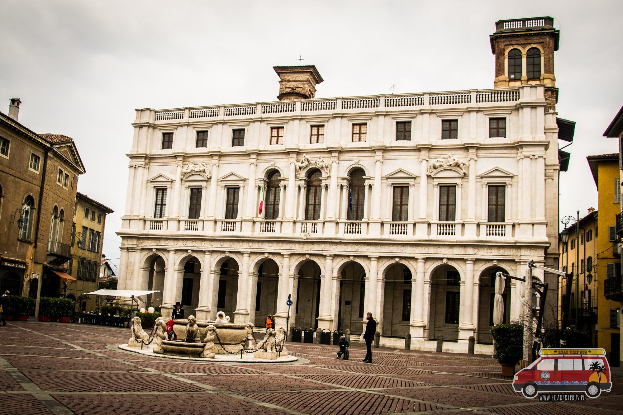 Palazzo Roncas