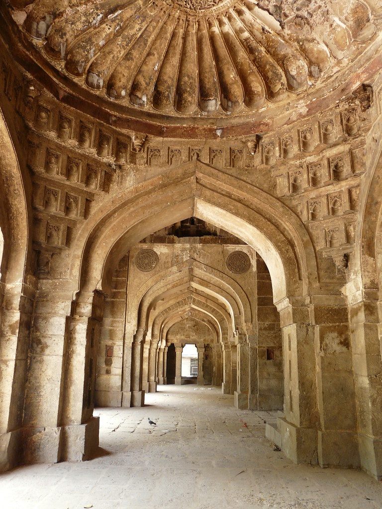 Moth Ki Masjid