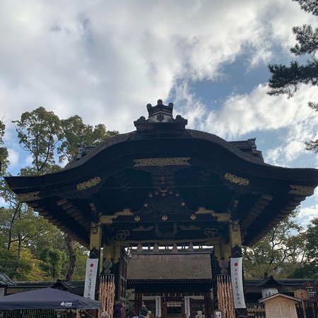 Toyokuni Shrine Karamon