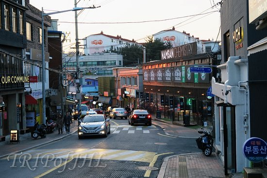 Gyeongnidan-gil Road