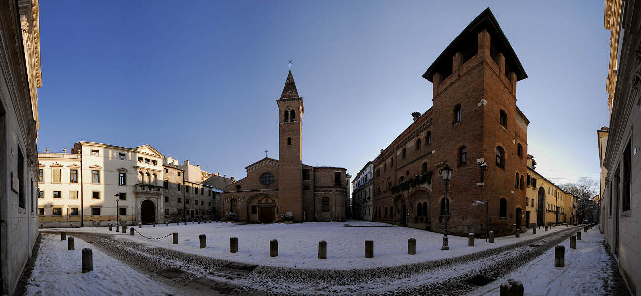 Porta Civica di San Nicola