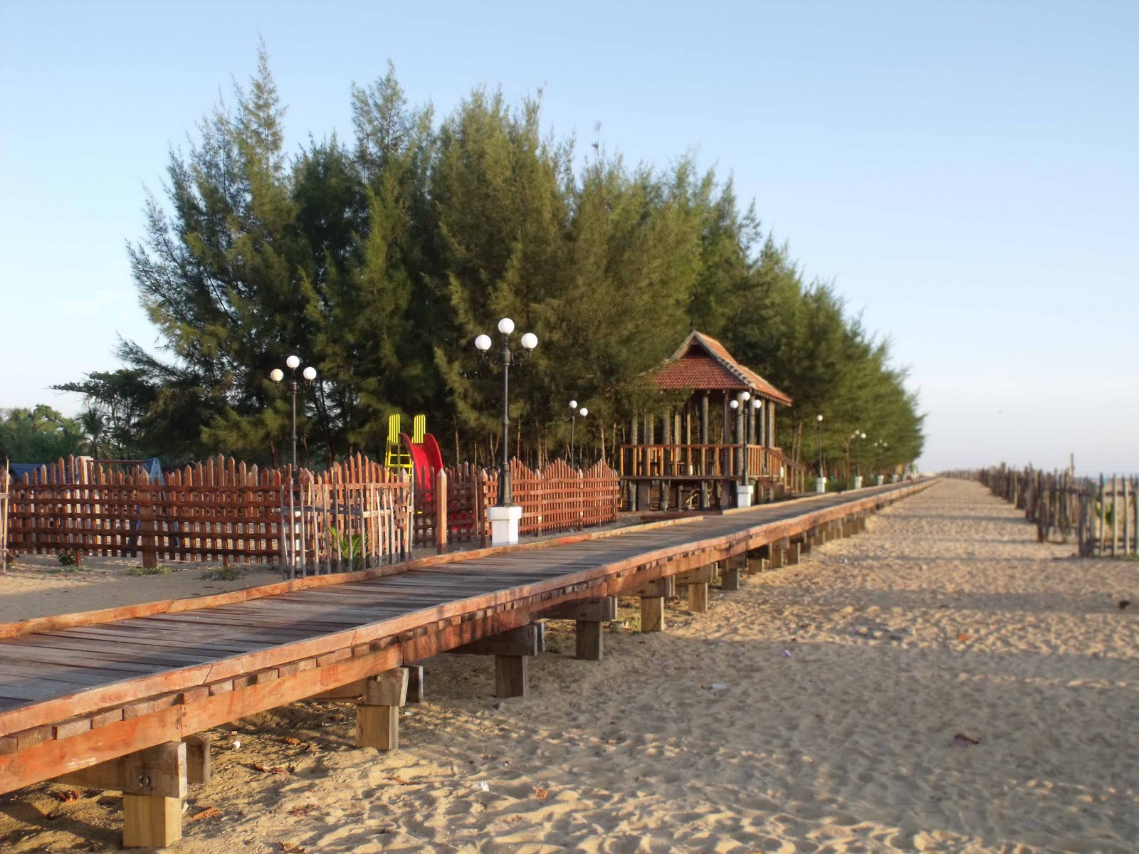 Kallady Beach
